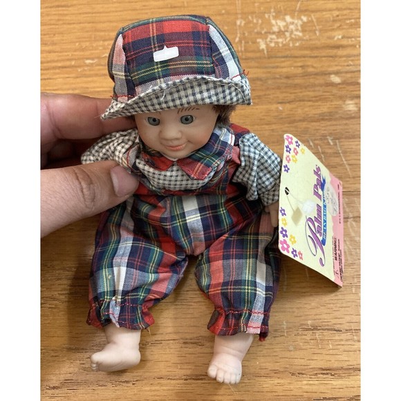 Palm Pals Bean Bag Kids 8” Baby Tartan Plaid Overalls Hunting Cap Desktop Sitter - Picture 2 of 5
